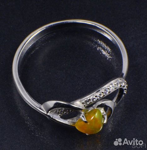 Серебряное кольцо с опалом и фианитом натуральным