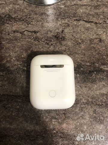 AirPods 1 поколения AirPods 1 поколения