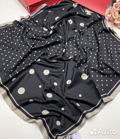 Платки женские 90/90 см шелк. Горох Платки женские 90/90 см шелк. Горох