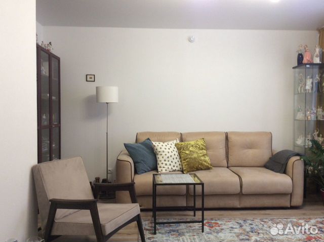2-к квартира, 60 м², 1/4 эт.