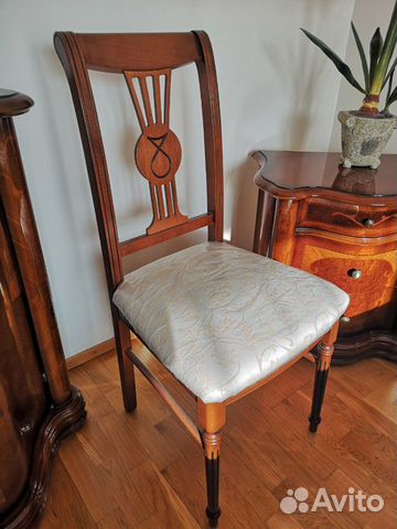 Новые Стулья из массива ореха Италия Новые Стулья из массива ореха Италия