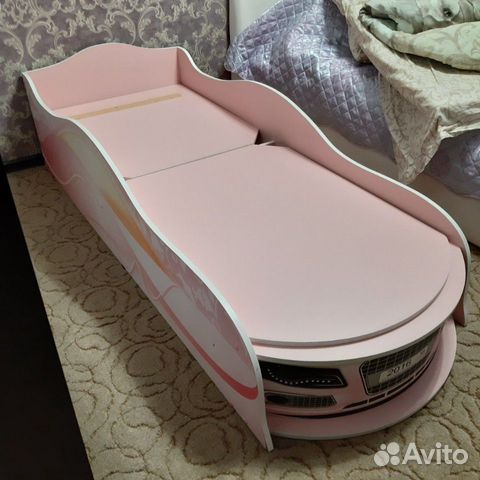 Кровать