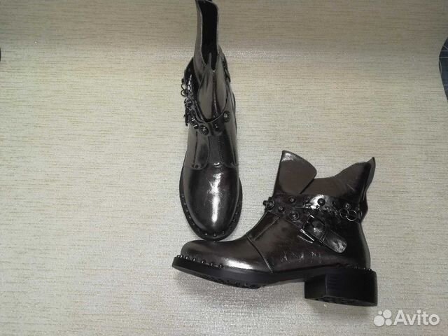 Женские зимние ботинки