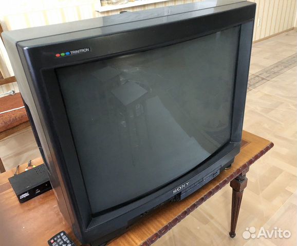 Телевизор Sony Trinitron диагональ 64 см Телевизор Sony Trinitron диагональ 64 см