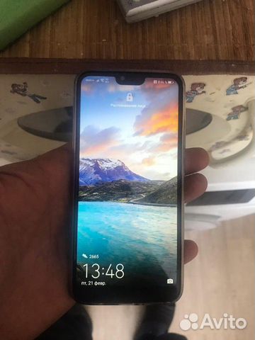 Телефон Honor 10