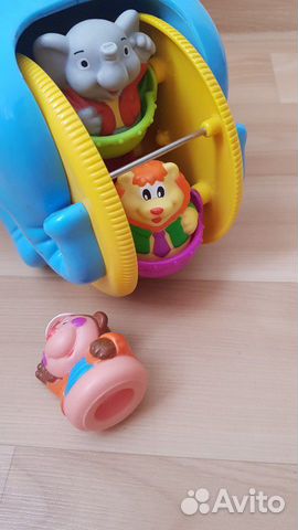 Игровая каталка с ручкой 