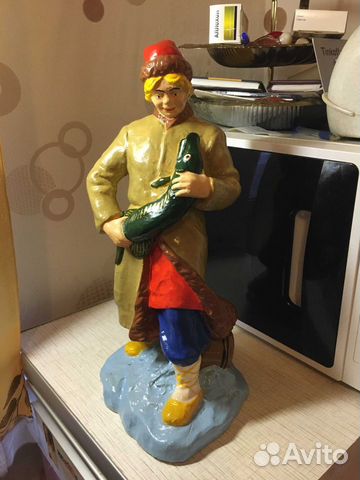Статуэтка. Гипс. Кунгур. Емеля со щукой