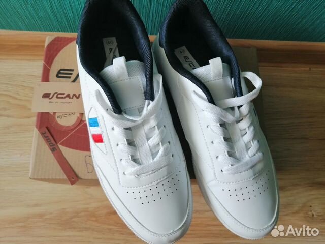 Кроссовки белые Escan новые 40 Кроссовки белые Escan новые 40