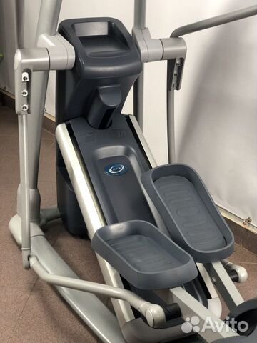 Эллиптический тренажер Precor EFX 815