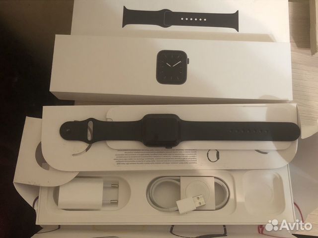 Apple Watch series 5 Apple Watch series 5