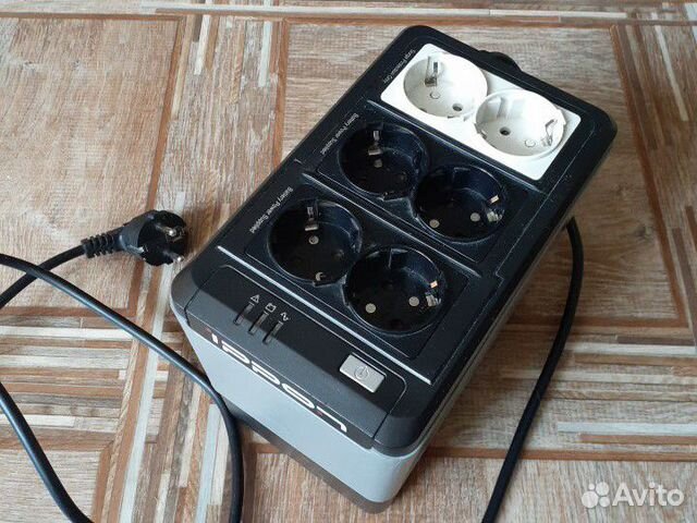 Источник бесперебойного питания Источник бесперебойного питания