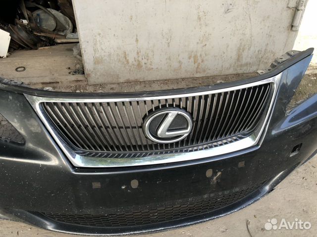 Передний бампер в сборе Lexus IS 250
