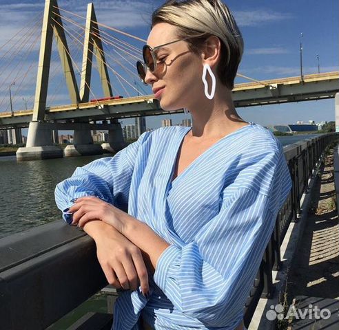 Блузка на запах в полоску zarina размер до 46 Блузка на запах в полоску zarina размер до 46