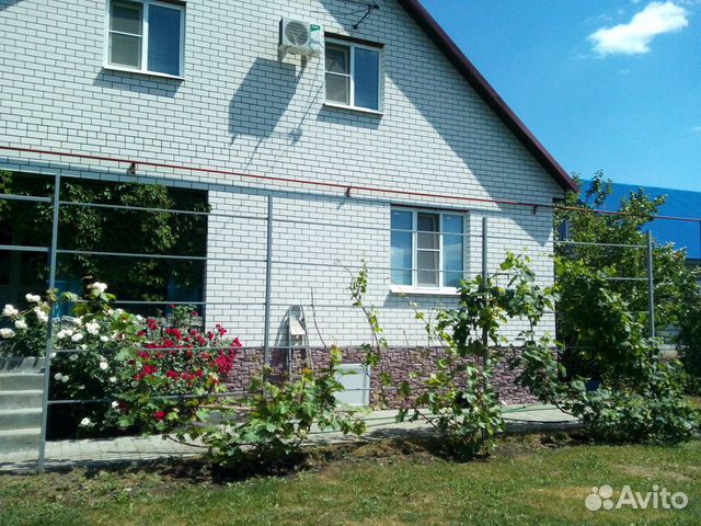 Дом 190 м² на участке 8 сот.