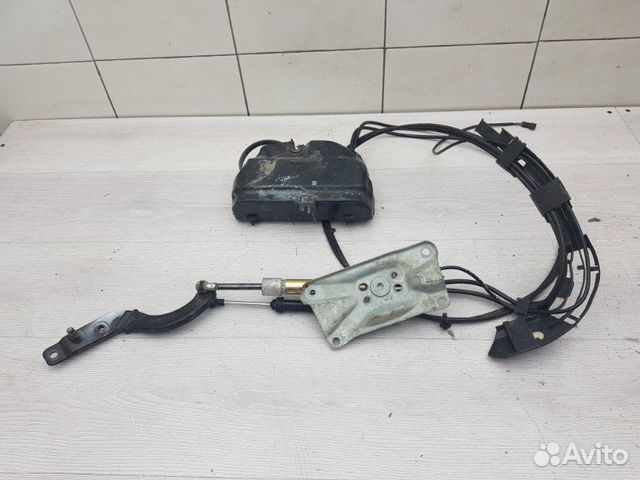 Доводчик крышки багажника Mercedes Ml W164