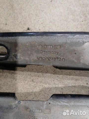 Петля капота передняя Audi Ауди A6 C5 2 2000 Петля капота передняя Audi Ауди A6 C5 2 2000