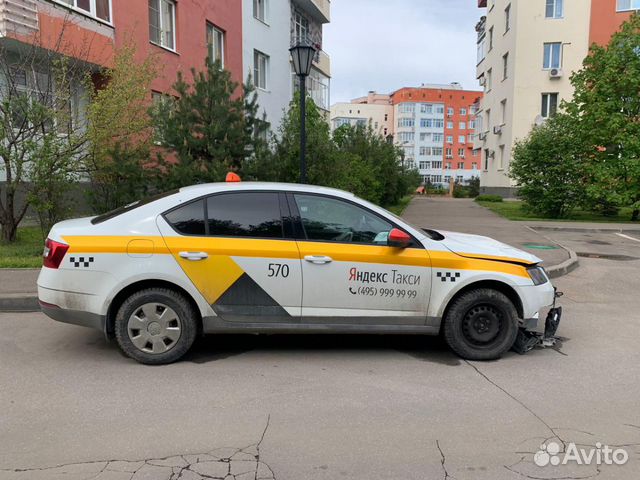Skoda Octavia 1.6 AT, 2019, битый, 34 500 км
