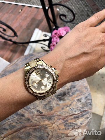 Продам женские Часы Michael Kors