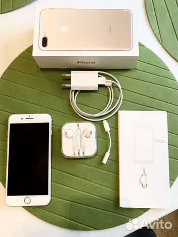 Телефон iPhone 7 Plus 128gb gold