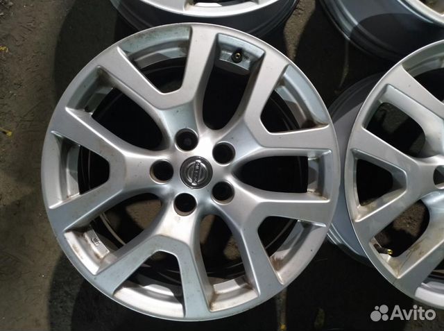 Диски бу оригинал R18 P на Nissan