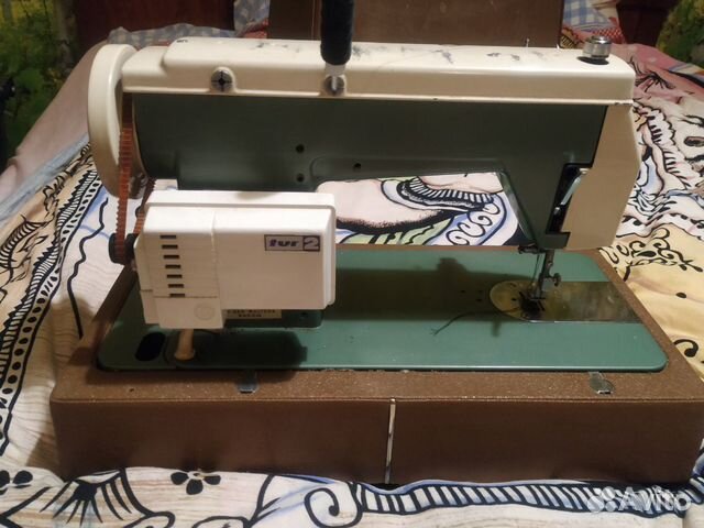 Швейная машина Radom 432 с педалью Швейная машина Radom 432 с педалью