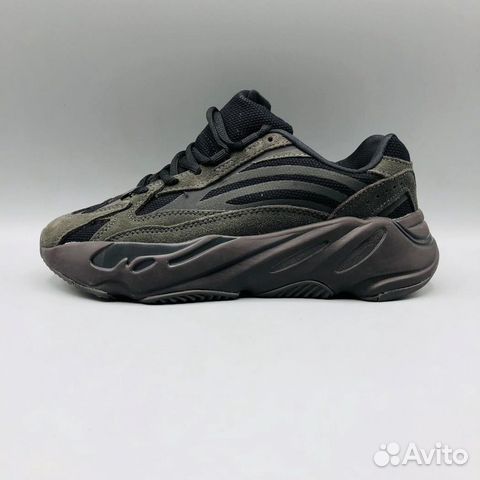 Кроссовки Adidas Yeezy Boost 700 V2 Коричневые Кроссовки Adidas Yeezy Boost 700 V2 Коричневые