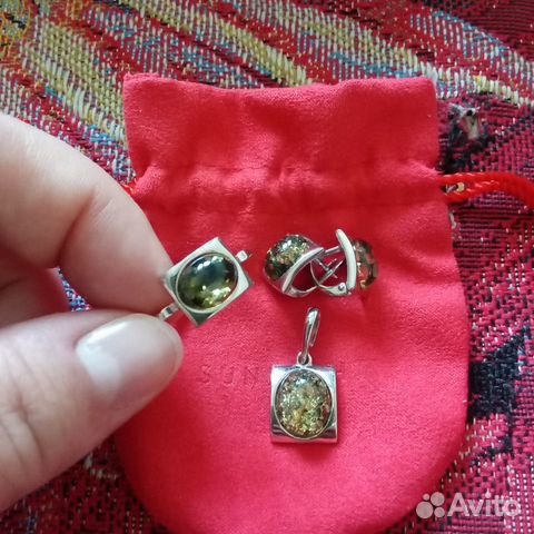 Серебряные серьги с натуральным янтарём