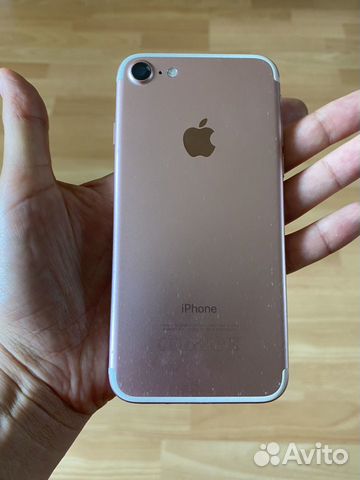 Телефон iPhone 7 на 128 Гб