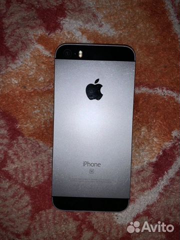Телефон iPhone se 32 gb Телефон iPhone se 32 gb