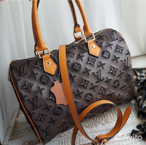 Кожаная женская сумка Louis Vuitton Кожаная женская сумка Louis Vuitton