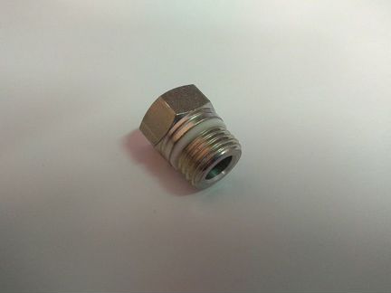 Штуцер трубки гур Форд Фокус 2 С-мах 1.4 1.6 ориги