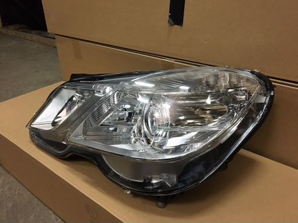 Фара передняя Мерседес 212 до Рестайлинг Би ксенон