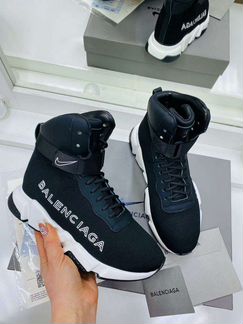 Осенние ботинки Balenciaga