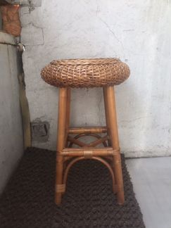 Стулья барные из ротанга