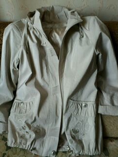 Ветровка женская