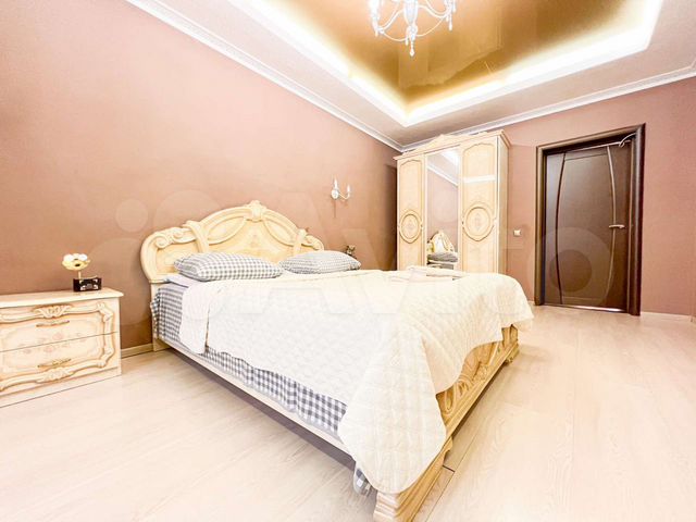 3-к. квартира, 105 м², 8/14 эт.