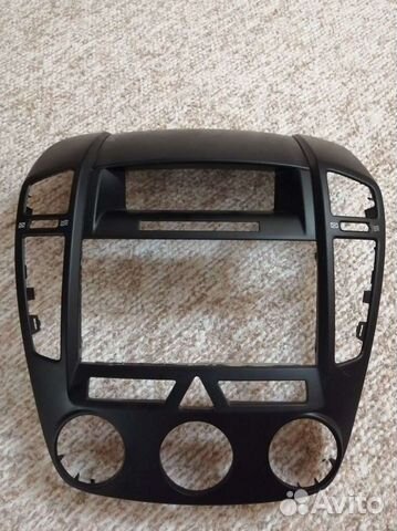 Рамка магнитолы Kia Ceed