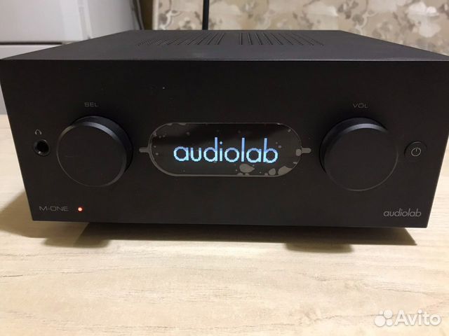 Audiolab M-One Hi-Fi усилитель с DAC и BT