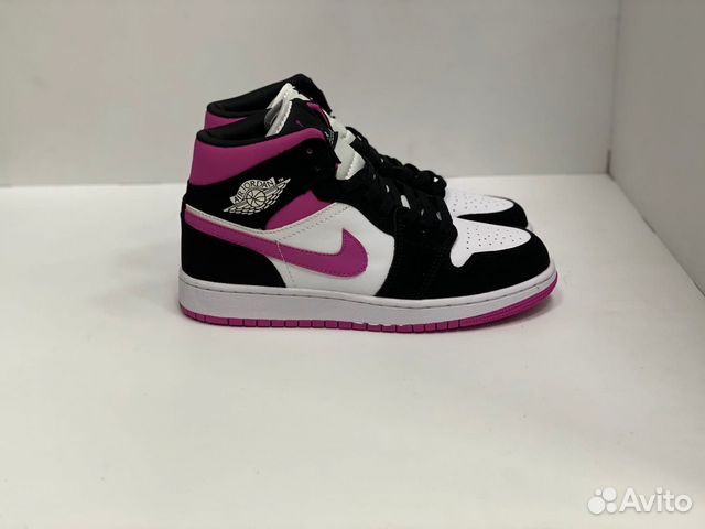 Кроссовки Nike Air Jordan 1