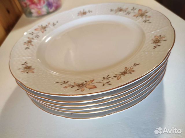 Тарелка обеденная