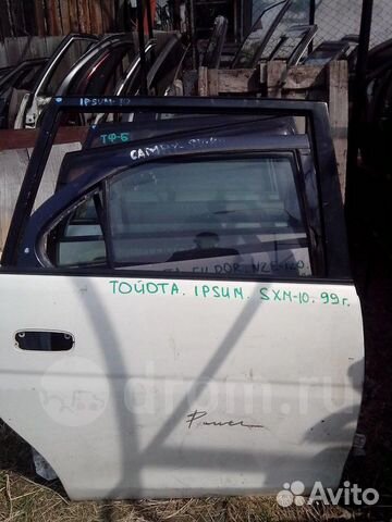 Дверь RR toyota ipsum SXM10