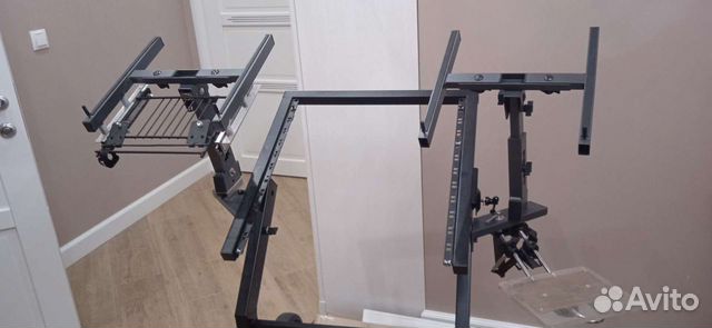 Стойка для аппаратуры ноутбуков контроллеров