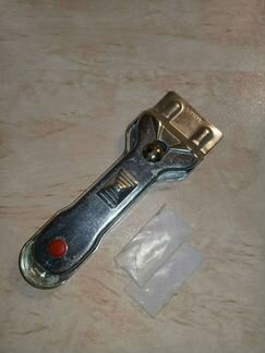 Скребок для плиты