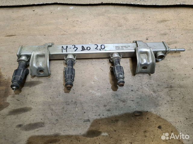 Топливная рампа форсунка Mazda Ford 2.0