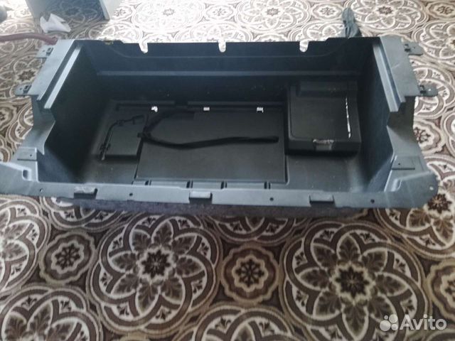 Короб для богажника. Сиденья 3й ряд. Крышка