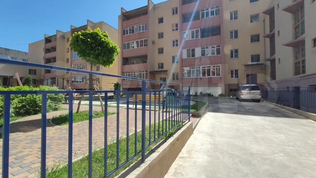 3-к. квартира, 90 м², 4/5 эт.