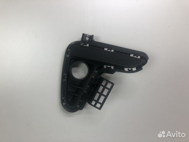 Рамка противотуманной фары правой Kia Rio 4 FB 201