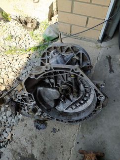 МКПП (механическая коробка переключения передач) C