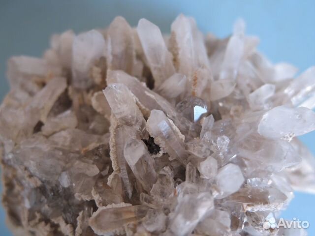 Природный камень. Друза кварца. Кристаллы