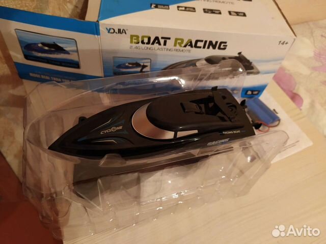 Катер на радиоуправлении (новый)